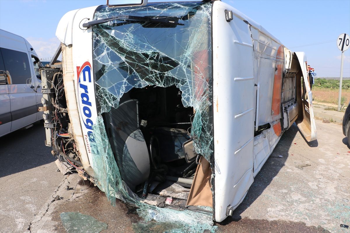Kilis'te zincirleme trafik kazasında 8 kişi yaralandı