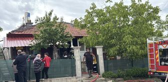 Konya'da yangın çıkan ev kullanılamaz hale geldi