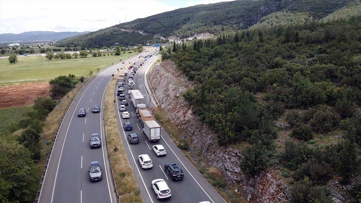 Muğla'da bayram trafiği yoğunluğu başladı