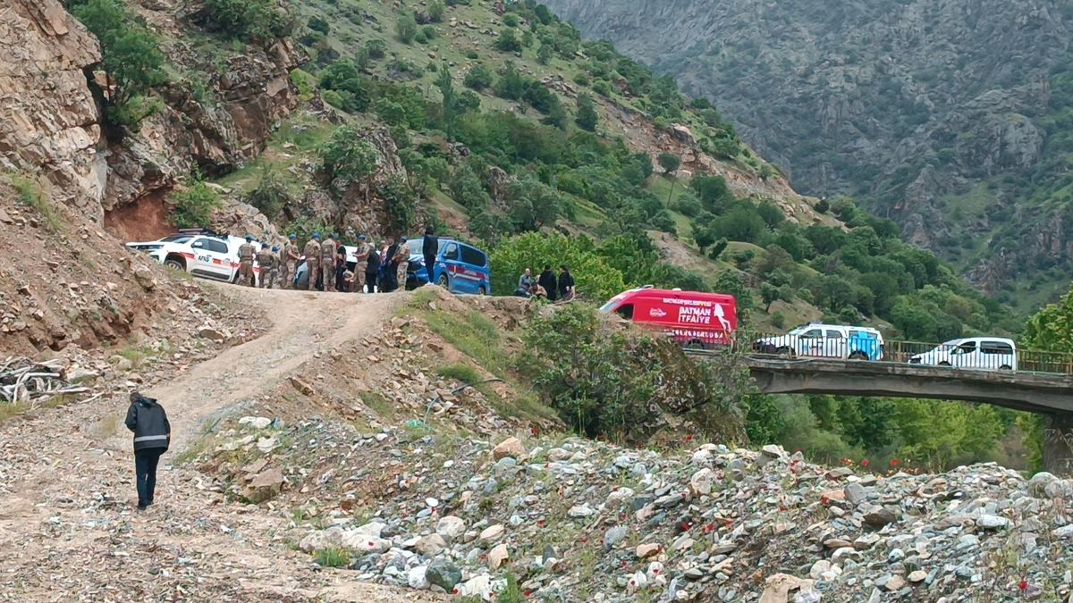Muş'ta dereye düşen Gülsima aranıyor