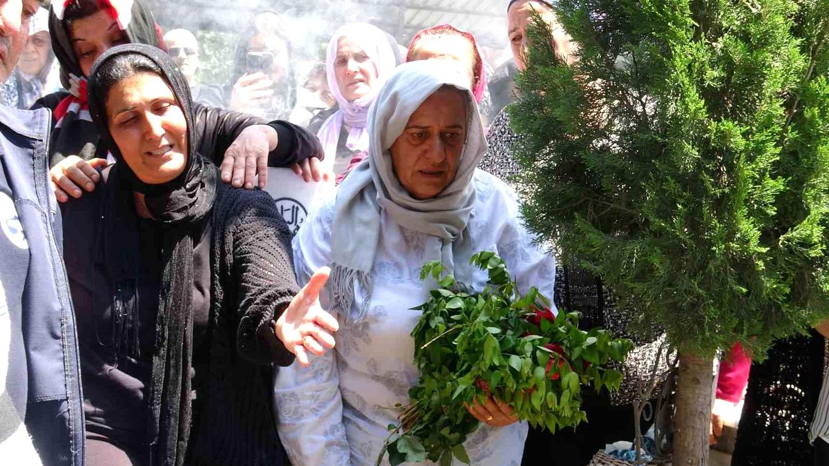 Sel afetinde evladını kaybeden annenin, 'Beni dinlemedin oğlum, sana gitme dedim' sözleri yürekleri dağladı