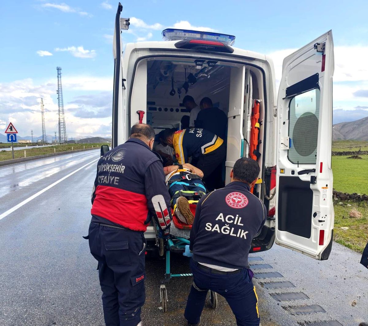 Van'ın Çaldıran ilçesinde trafik kazası: 5 yaralı