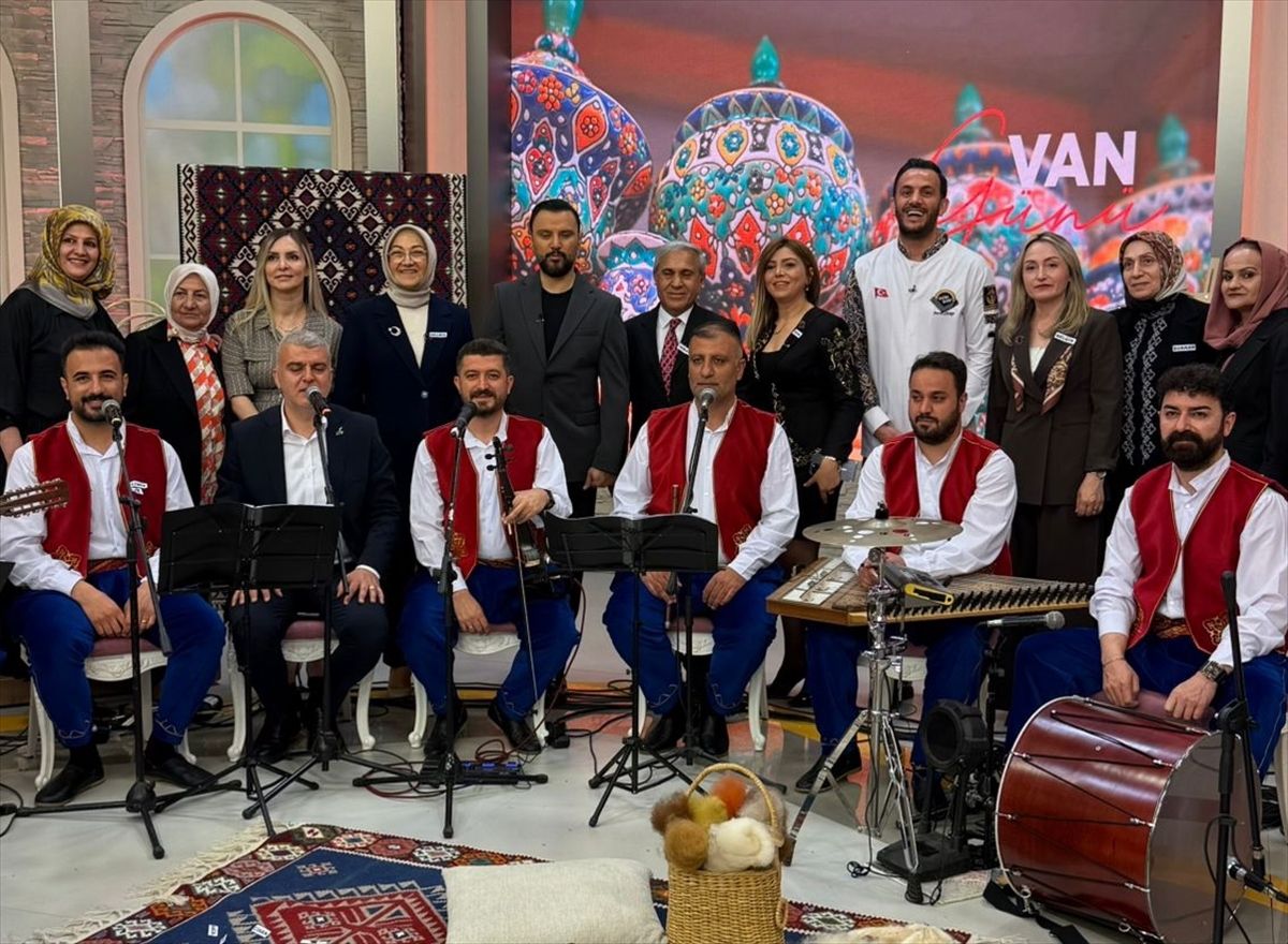 Van'ın kültürü düzenlenen programla tanıtıldı