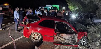 Adana'da iki otomobilin çarpıştığı kazada 2 kişi öldü, 3 kişi yaralandı