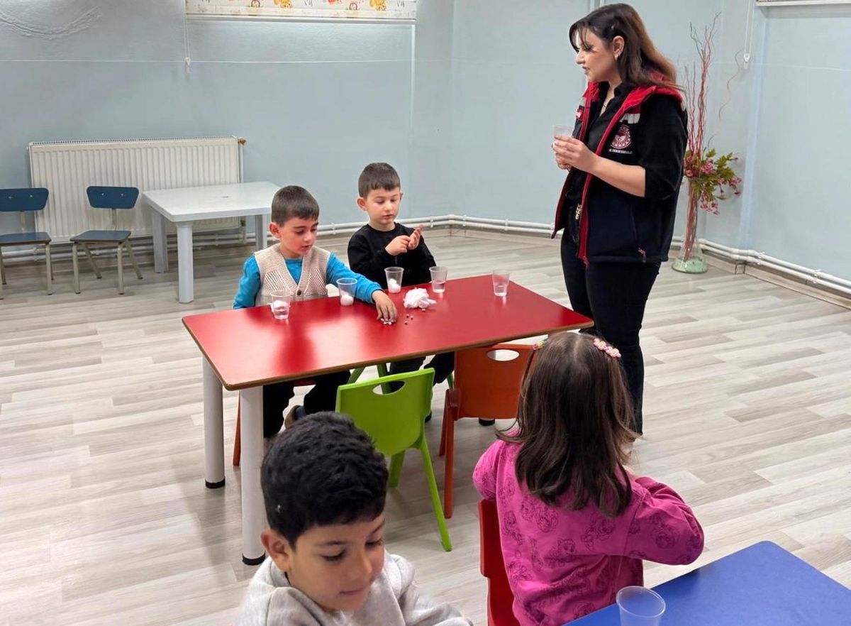 Aydıntepe'de miniklere ata tohumunun önemi ve ekolojik tarım anlatıldı