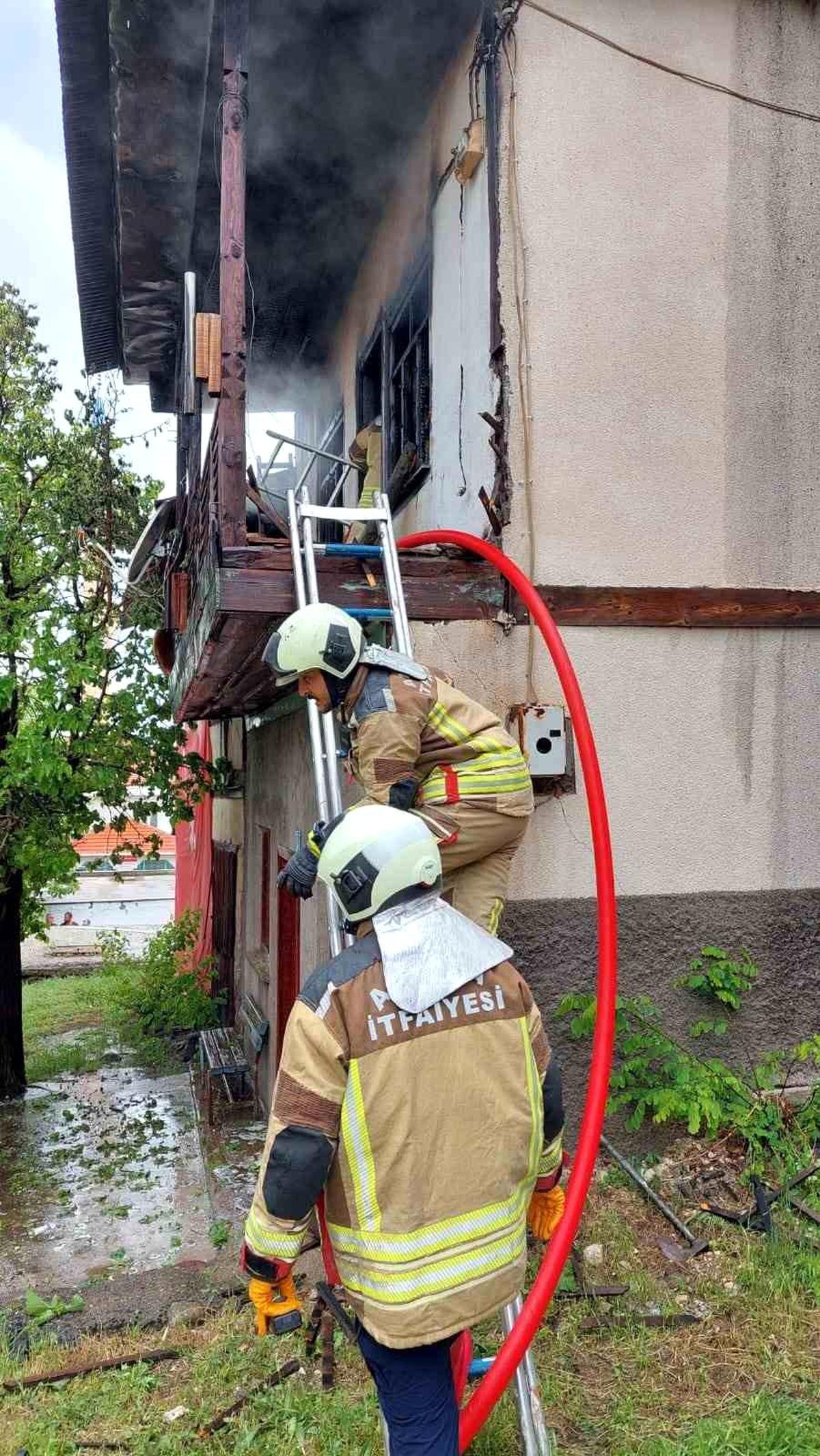 Beypazarı'nda ev yangını paniği