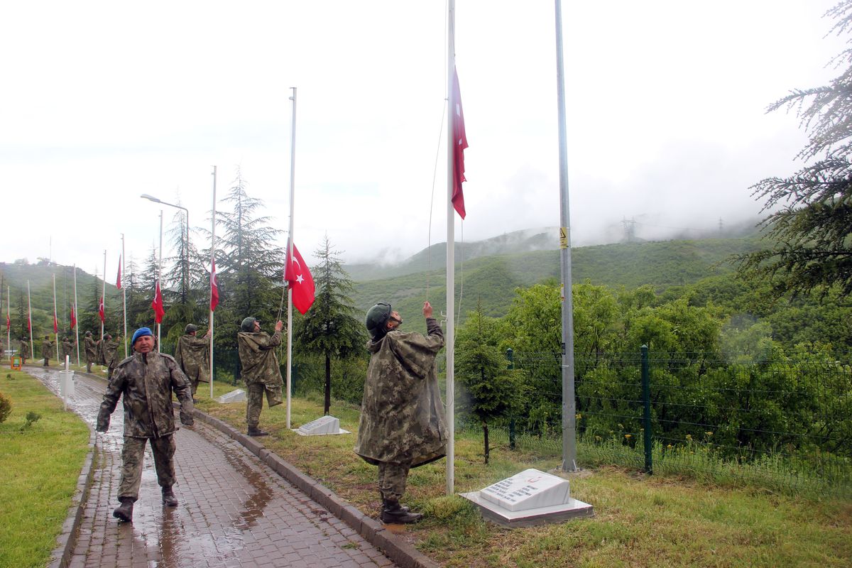 Bingöl'de 33 Şehit Asker İçin Anma Töreni Düzenlendi