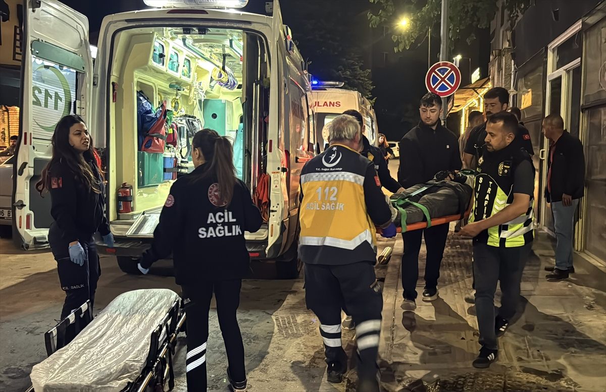 Edirne'de 2 kişinin yaralandığı kaza güvenlik kamerasına yansıdı