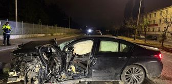 Eskişehir'de bariyere çarpan otomobilin sürücüsü yaralandı
