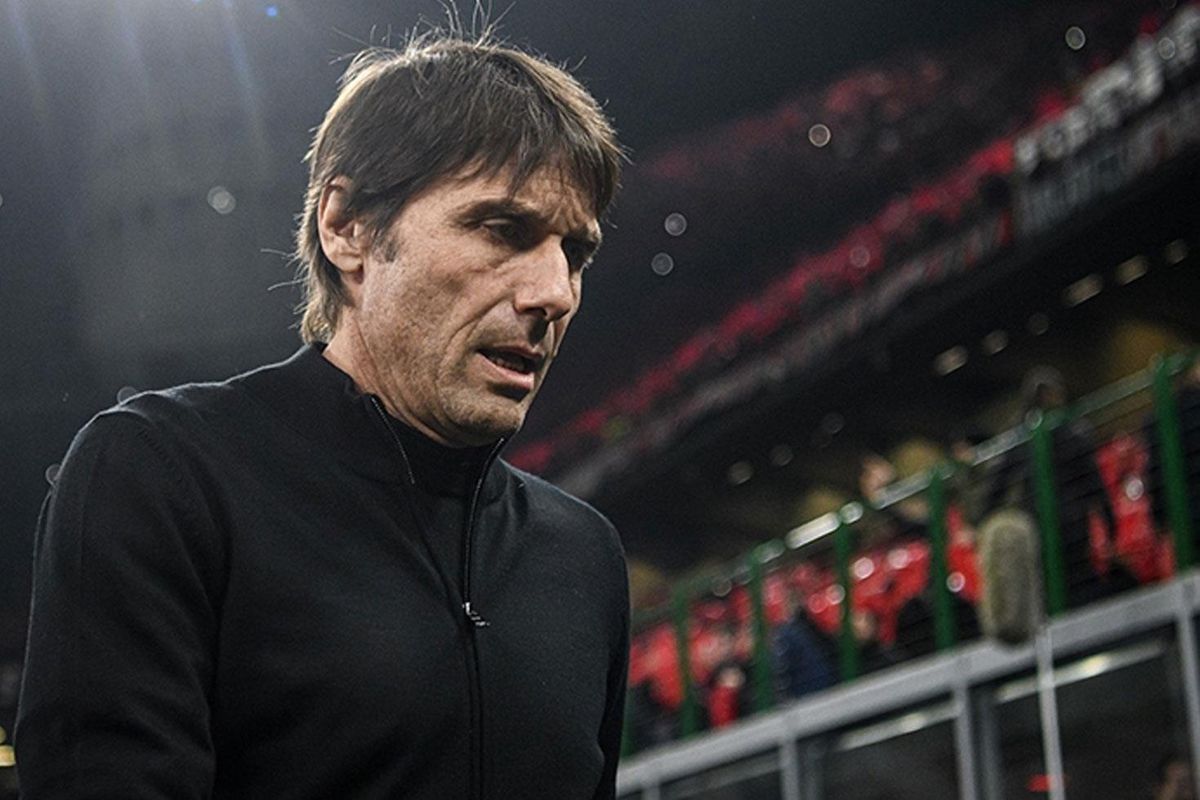 Fenerbahçe ile anılan Conte, Napoli'ye veda etti