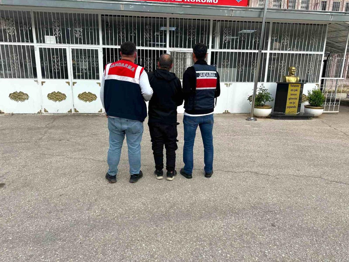 Gaziantep'te DEAŞ'a finansman sağlayan şahıslara operasyon: 1 tutuklama