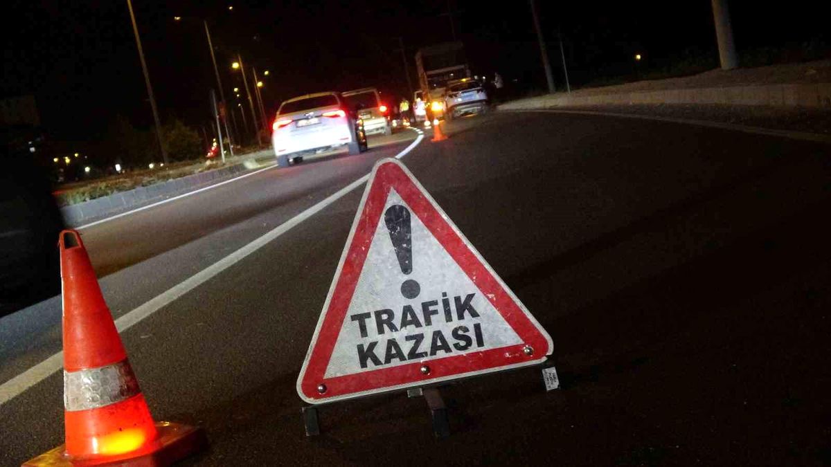 Kilis'te motosiklet ile otomobil çarpıştı: 2 yaralı