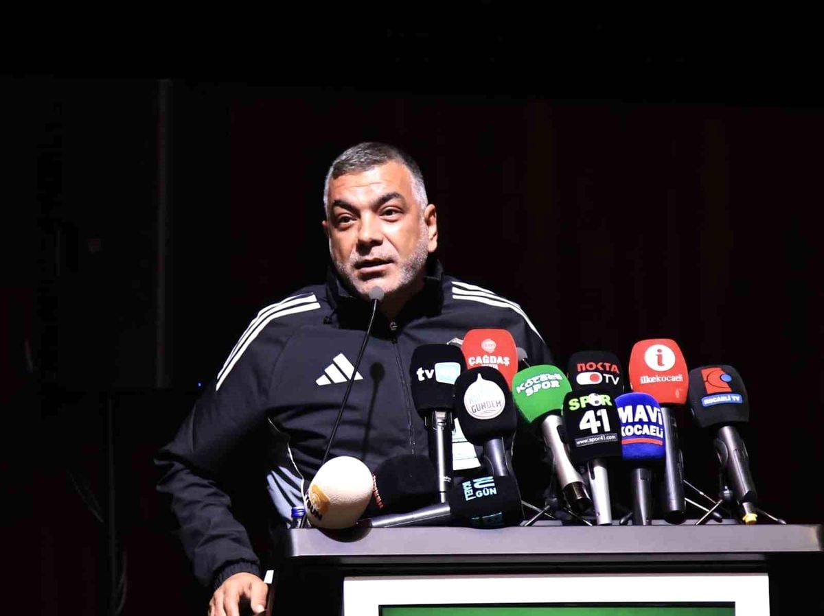 Kocaelispor'da kongre sürüyor, söz delegelerde