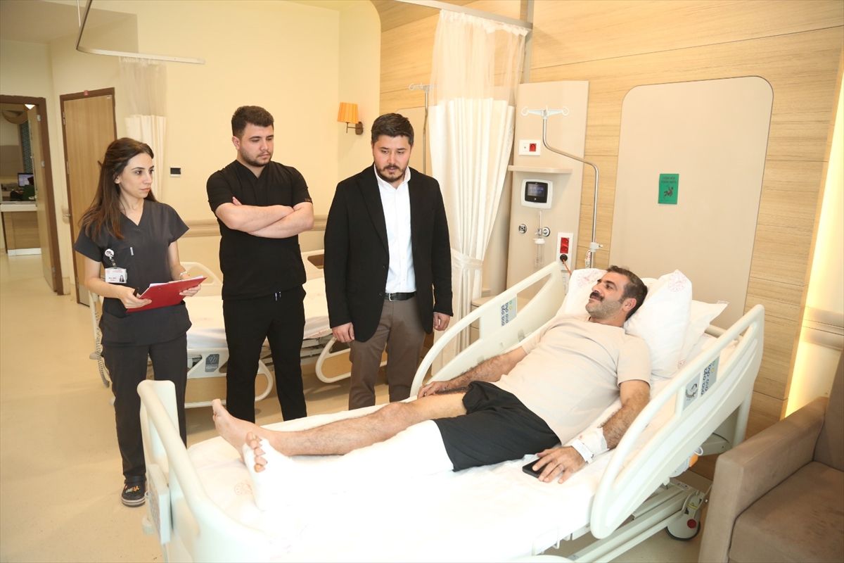 Mühendisin tohum makinesine kaptırdığı bacağı, mikrocerrahiyle kesilmekten kurtarıldı