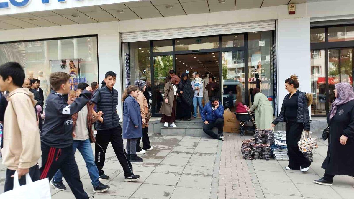 Muş'ta bayram alışverişi yoğunluğu