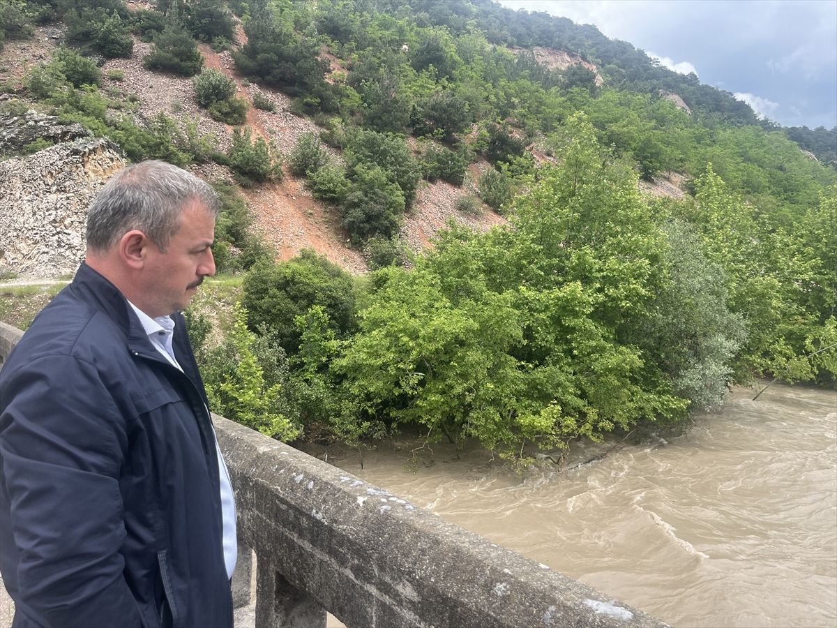 Niksar'da taşkın riskine karşı çalışmalar sürüyor