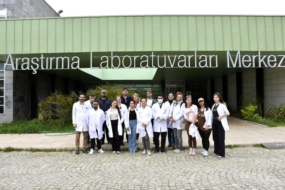 Öğrenciler ileri analiz yöntemlerini laboratuvarda inceledi