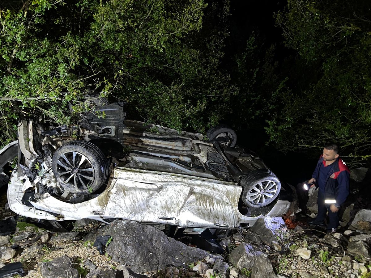 Osmaniye'de otomobilin şarampole devrilmesi sonucu 4 kişi yaralandı