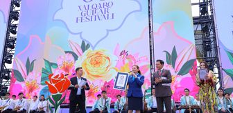 Özbekistan'ın Namangan şehrinde 65. Uluslararası Çiçek Festivali başladı
