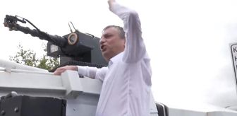 Özgür Özel, TOMA'ya çıktı: Makam odasını meraklısına bıraktık
