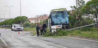 Samsun'da aydınlatma direğine çarpan otobüsteki yolculardan bazıları hafif yaralandı