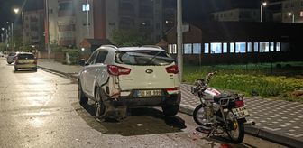 Sivas'ta park halindeki cipe çarpan motosikletin sürücüsü hayatını kaybetti
