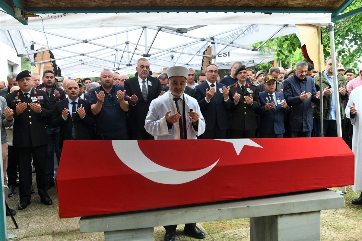Tekirdağ'da vefat eden Kıbrıs gazisi son yolculuğuna uğurlandı
