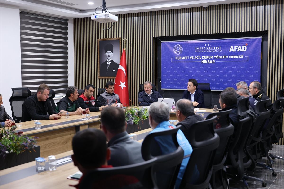 Tokat Valisi Köklü, Niksar'da taşkın riski bulunan bölgelerde incelemelerde bulundu