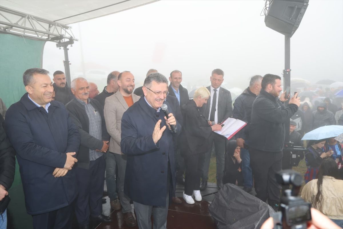 Trabzon'da Kavalık Yaylası Bahar Şenliği düzenlendi