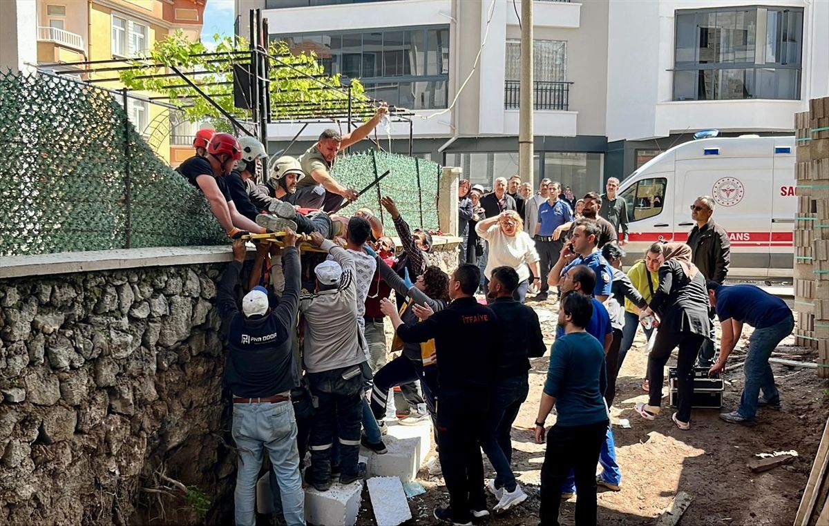 Aksaray'da inşaattan düşen işçi ağır yaralandı