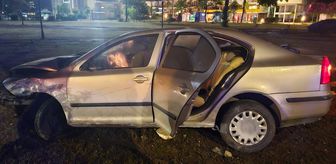 Antalya'da dekoratif duvara çarpan otomobildeki 4 kişi yaralandı