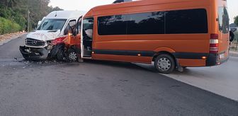 Antalya'da iki tur minibüsünün çarpıştığı kazada 13 turist yaralandı