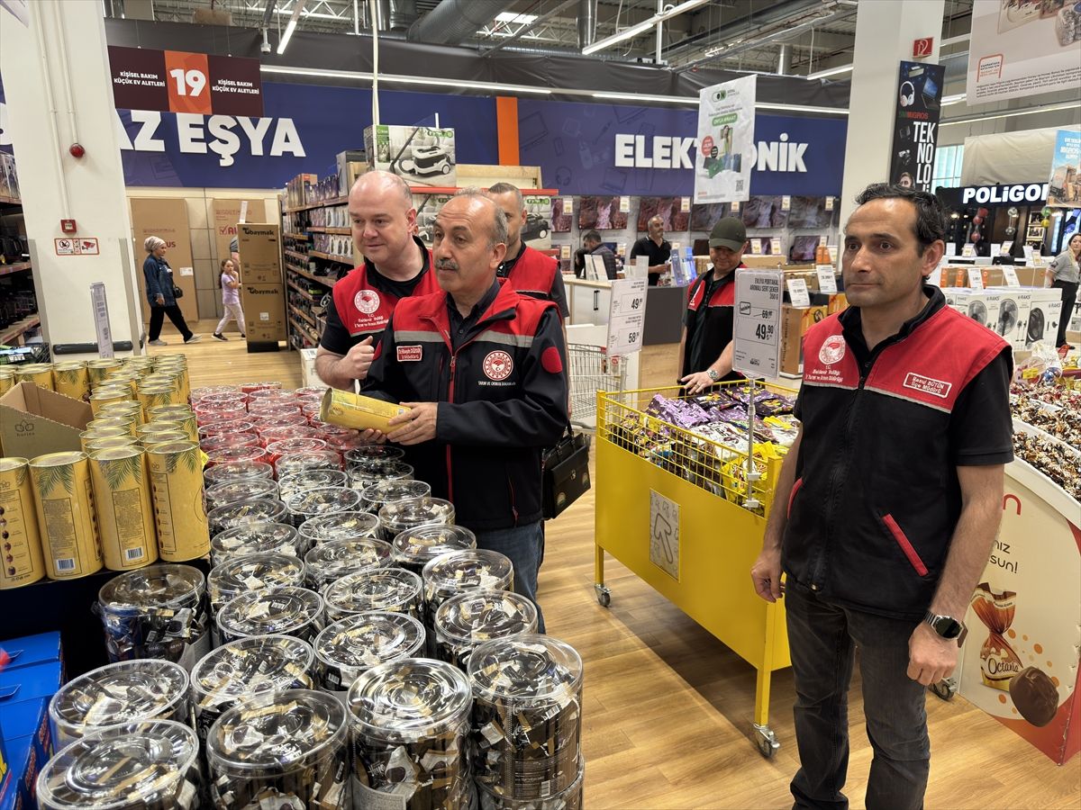Balıkesir'de Kurban Bayramı öncesi marketlerde denetim yapıldı