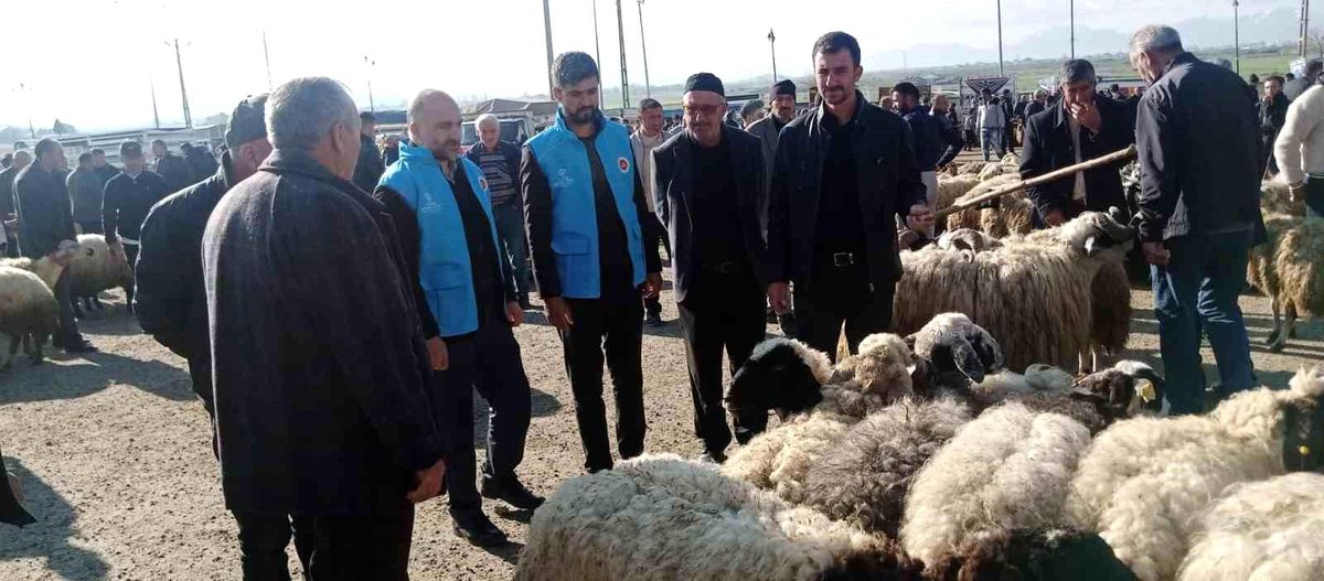 Çaldıran'da din görevlileri vatandaşı bilgilendirdi