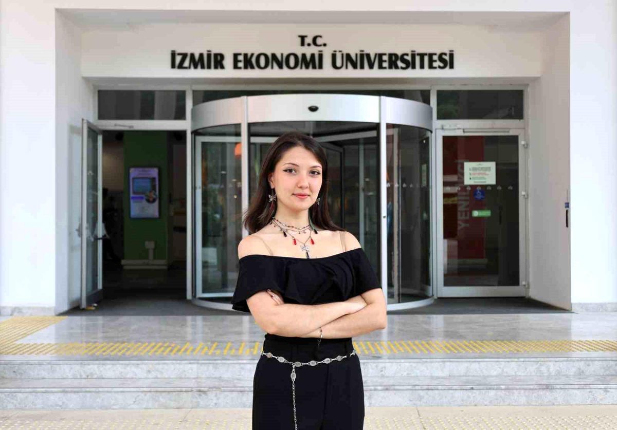 Çevirmenler yarışmasına 'İzmir Ekonomi' imzası