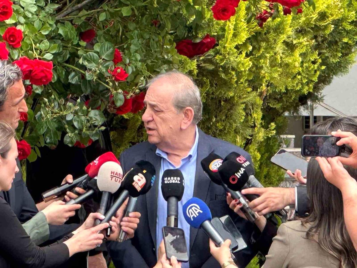CHP İzmir Milletvekili Nalbantoğlu: 'Genel Başkanımız partiyi kuruluş kodlarına yeniden çevirmek için çok zor bir görev üstlendi'