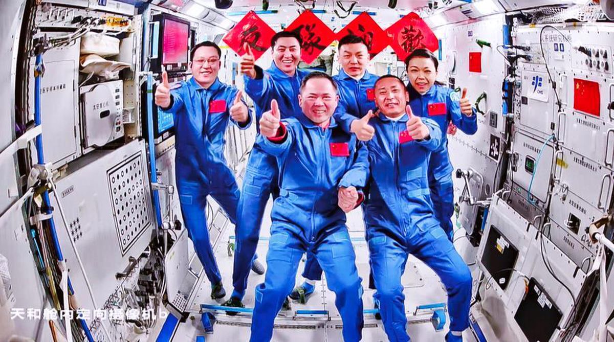Çin'in Shenzhou-23 Astronotları Tiangong Uzay İstasyonuna Giriş Yaptı