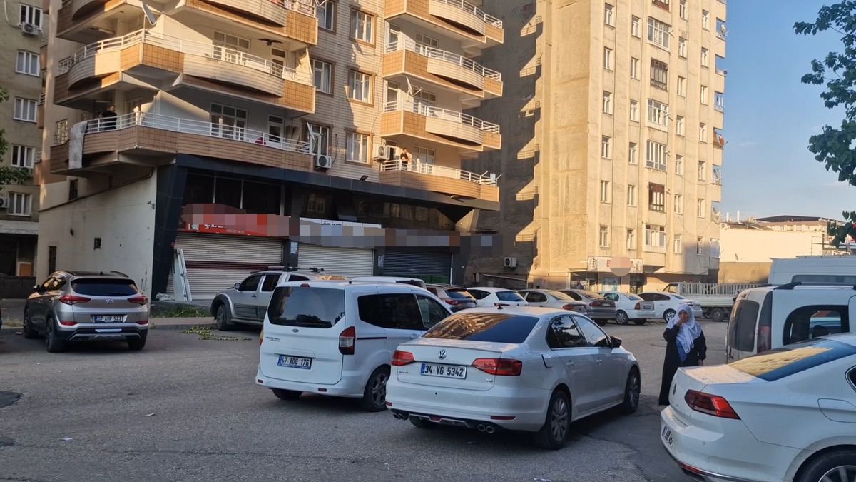 Diyarbakır'da akraba aileler arasında silahlı kavga: 1 ölü, 4 yaralı