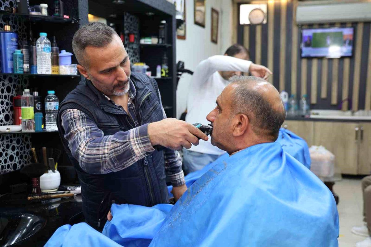 Elazığ'da berberlerin bayram mesaisi başladı