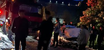 Gümüşhane'de kamyon ile otomobilin çarpıştığı kazada 2'si ağır 3 kişi yaralandı