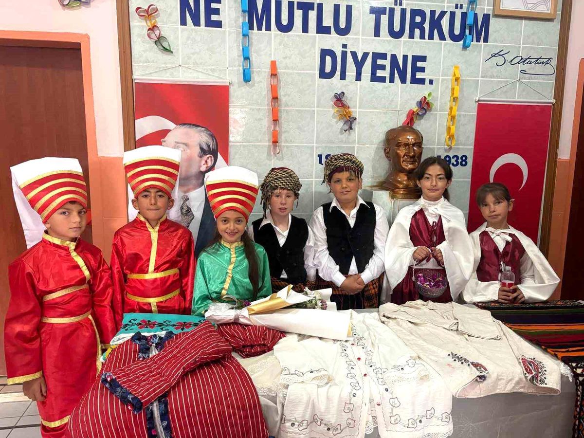 Niğde'de Giyim Üretim Kursu Yıl Sonu Sergisi