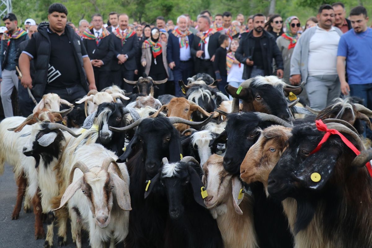 Isparta'da 'kurban indirme geleneği' 4 asırdır yaşatılıyor