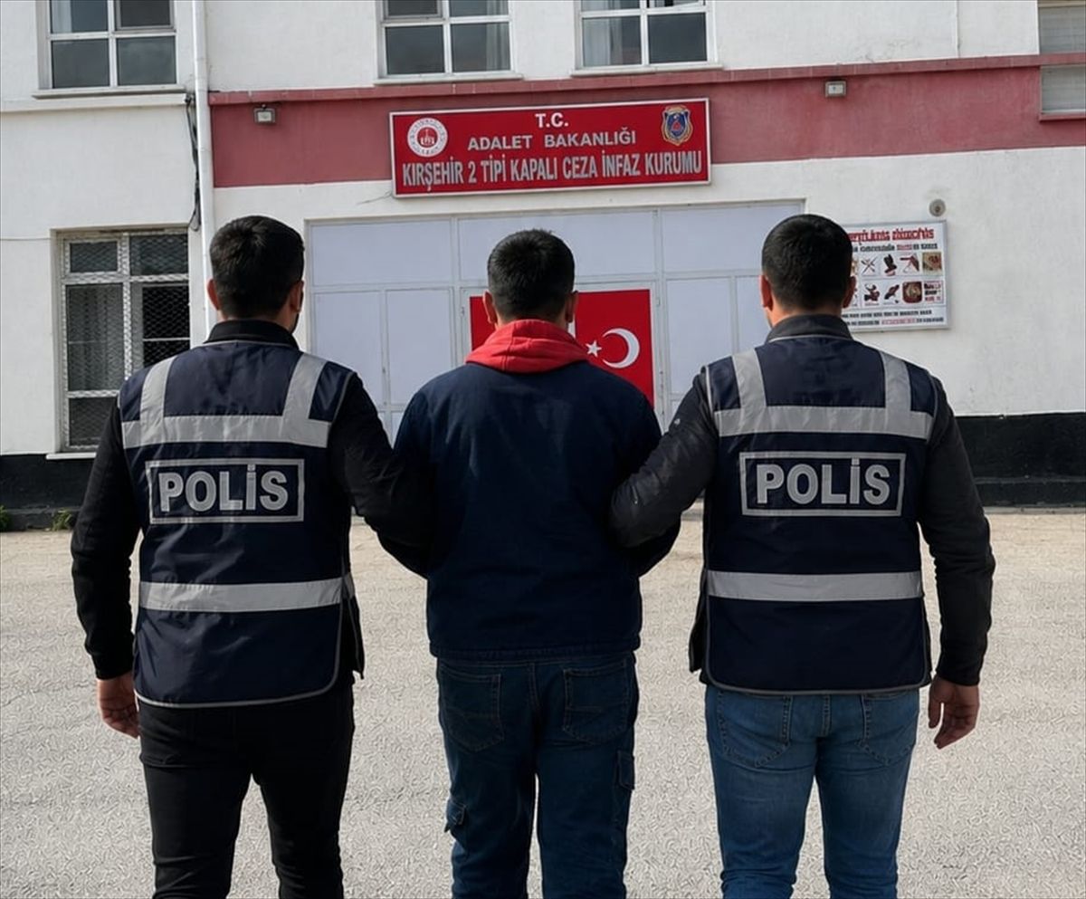 Kırşehir'de 20 yıl 9 ay kesinleşmiş hapis cezası bulunan firari yakalandı