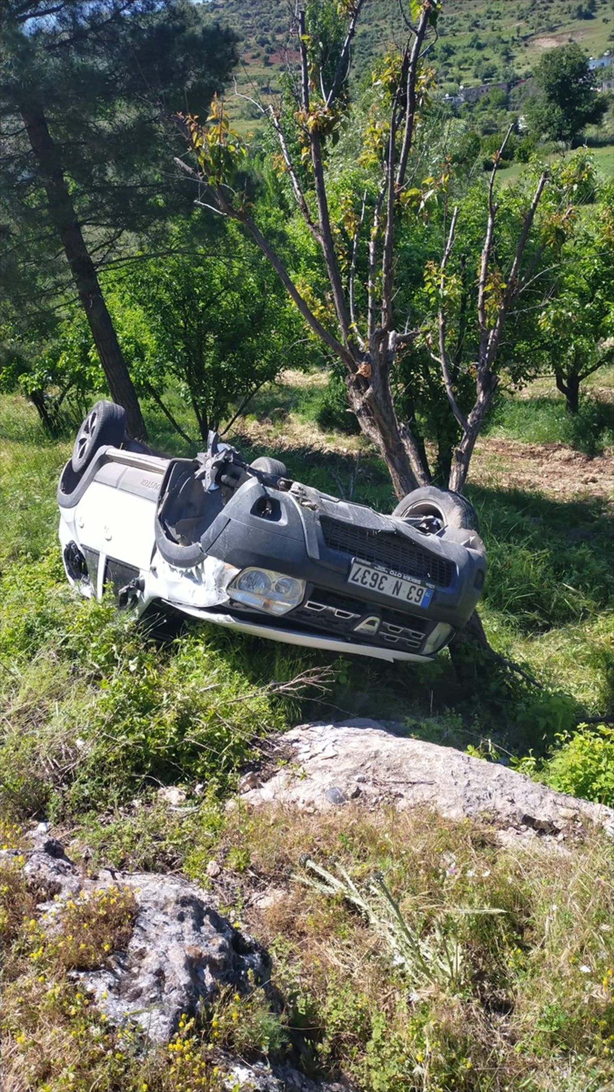 Mardin'de devrilen SUV tipi aracın sürücüsü yaralandı