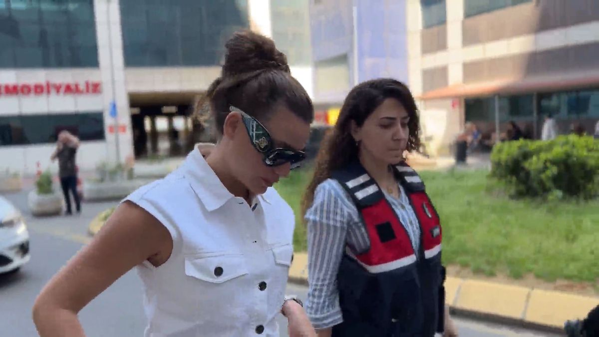Serenay Sarıkaya gözaltına alındı