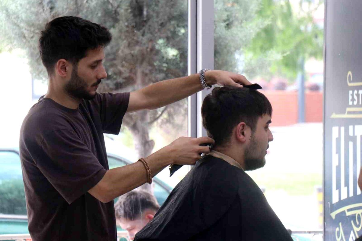 Sakarya'da Kurban Bayramı öncesi berberlerde yoğun mesai