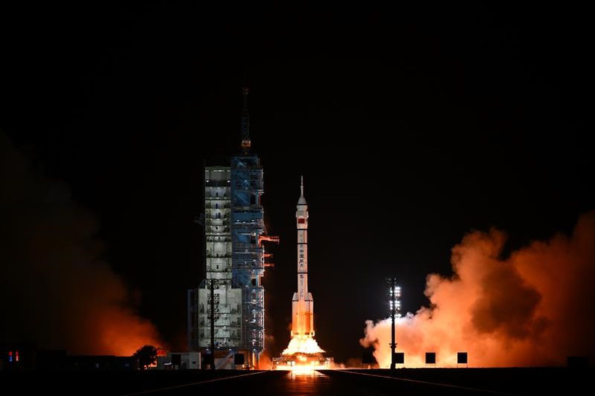 'Shenzhou-23' uzay mekiği Tiengong Uzay İstasyonu'na ulaştı