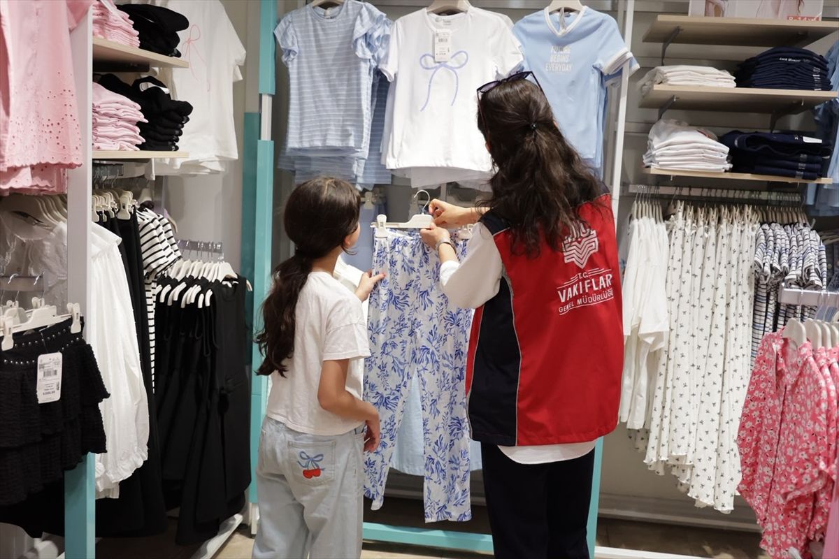 Vakıflar Genel Müdürlüğünden 28 bini aşkın çocuğa bayramlık yardımı