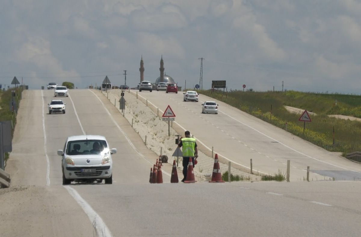 26 ilin geçiş güzergahı Kırşehir'de bayram arifesinde trafik denetimi