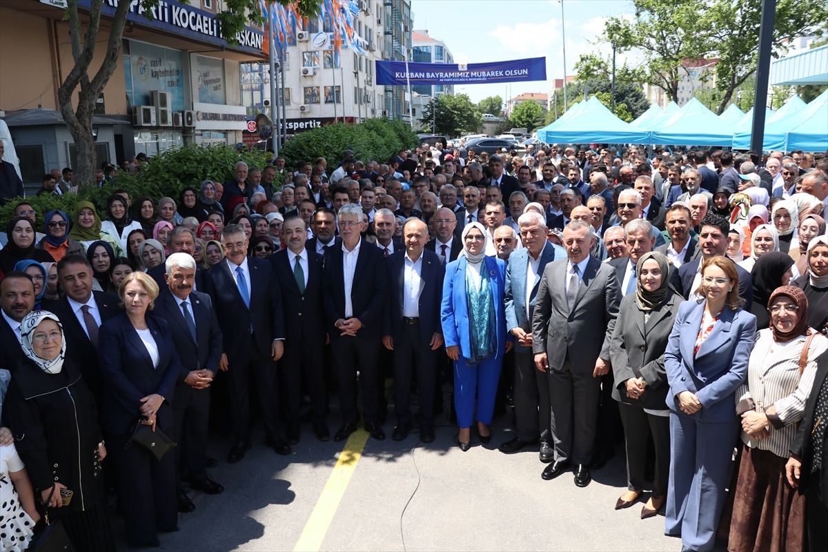 AK Parti Kocaeli'den Bayramlaşma: Gazze Acısı Vurgulandı